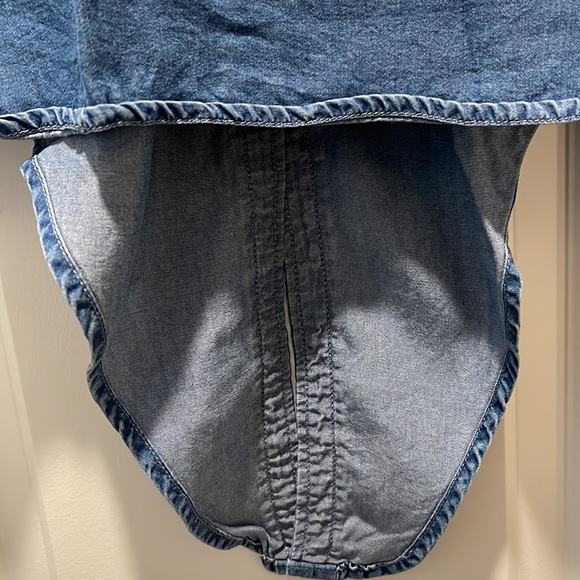 Charter Club Sleeveless Denim Buttons Down Blouse - Picture 12 of 16